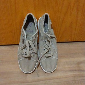 Blowfish Malibu brand canvas sneakers